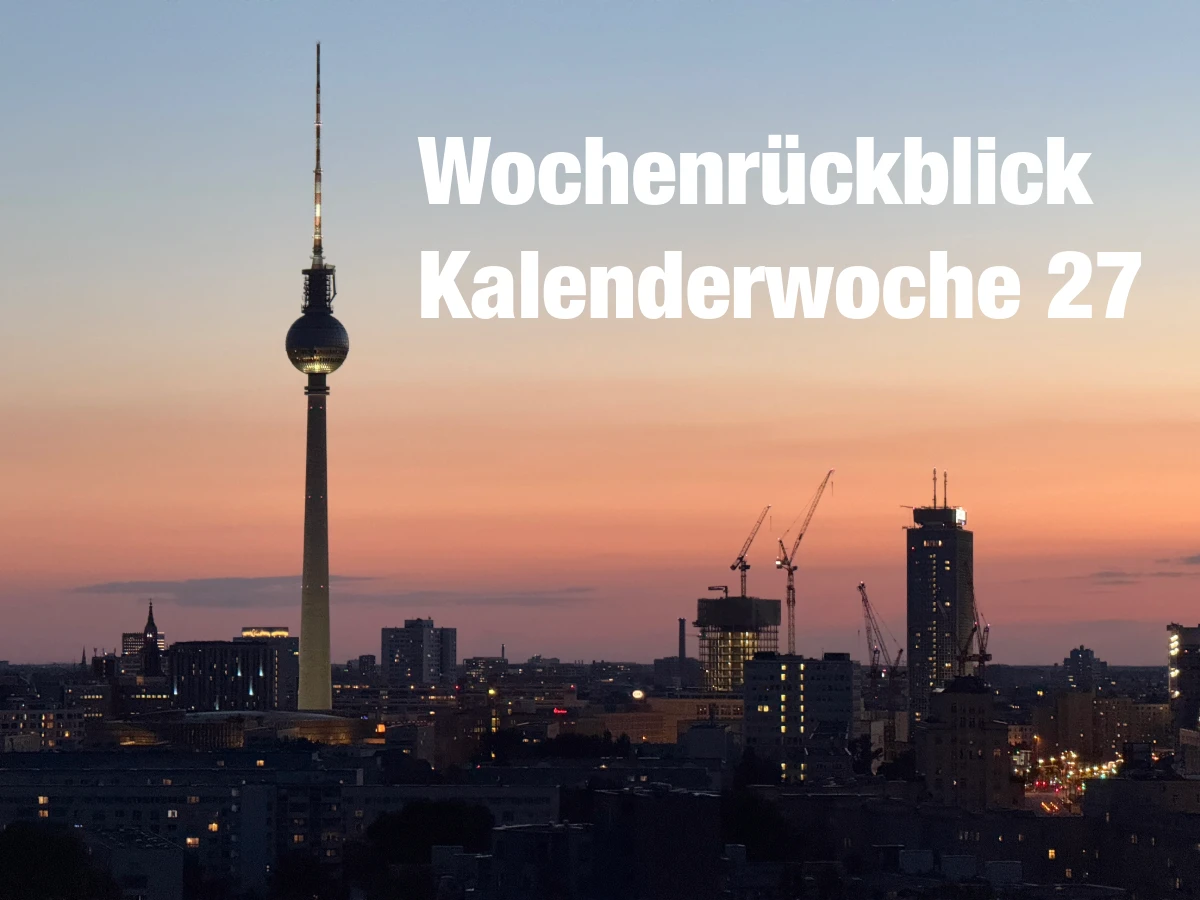 Der Berliner Fernsehturm und die wachsende Skyline am Alexanderplatz